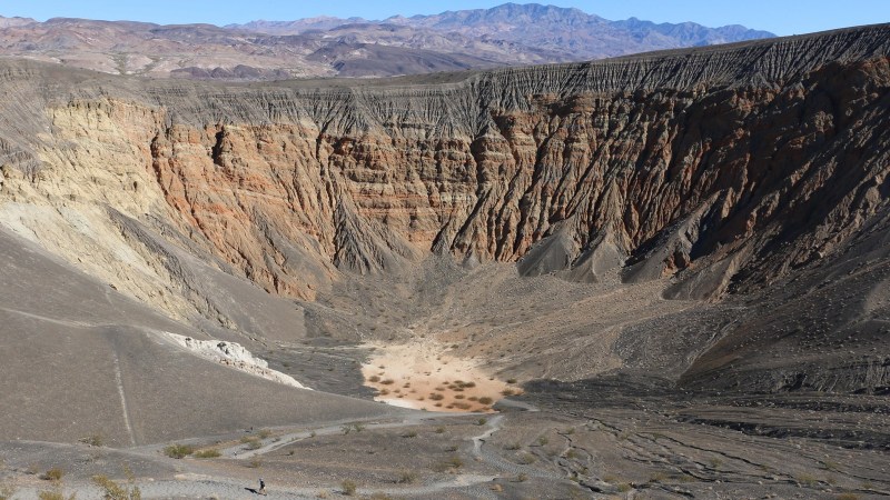 ubehebe-crater